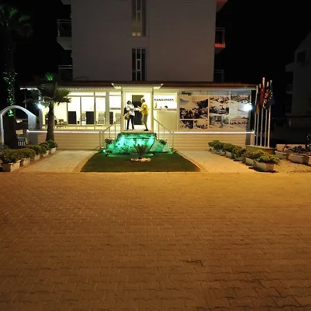 Makri فتحية